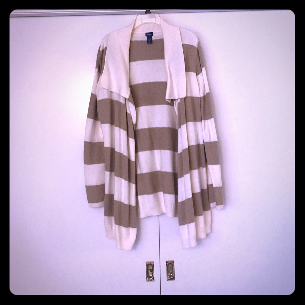 Izod tan and off-white sweater cardigan